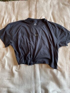 Under Armour Black Cropped Crewneck Tee with Center Logo